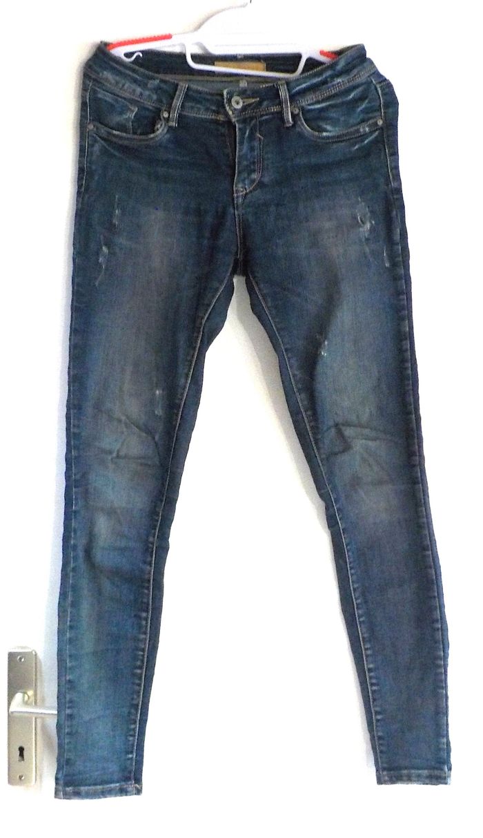 JEAN HELLO MISS TAILLE 36