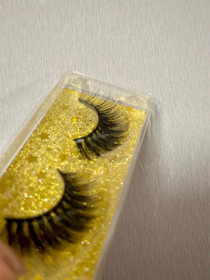 Faux Cils Neuf - photo numéro 2