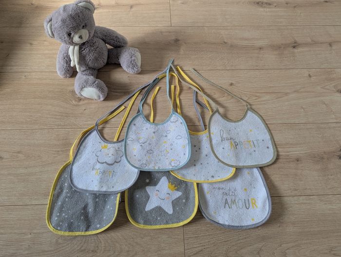 Lot de 7 bavoirs naissance