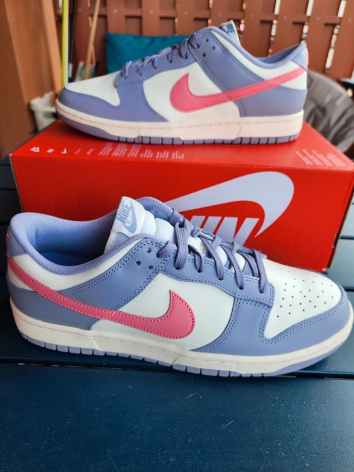Nike dunk low Taille 43 femme Neuves lila rose - photo numéro 2