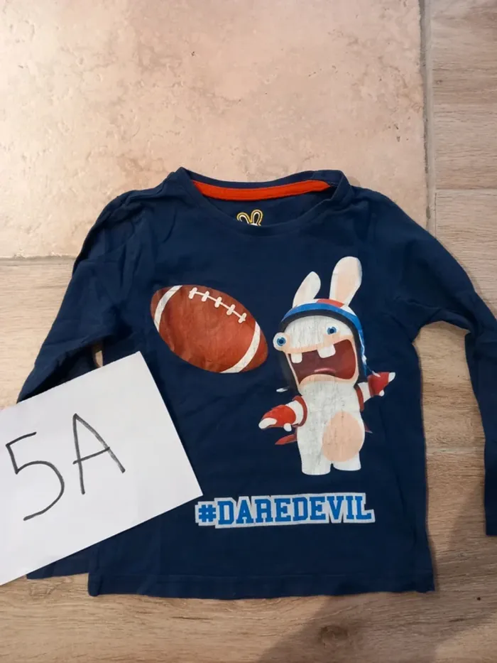 Tee shirt manches longues 5 ans lapin crétin