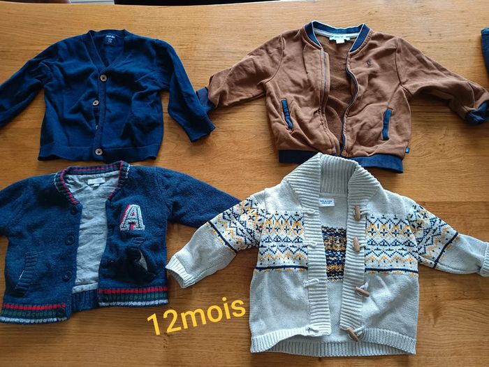 Lot 12 mois gilets