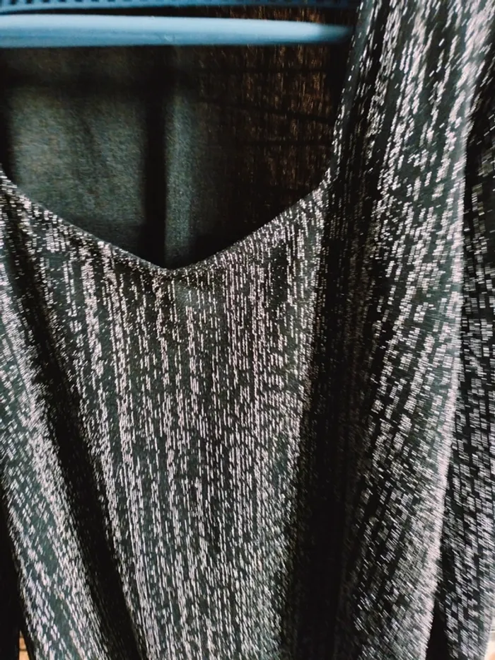 Top manches longues brillant noir et gris t46 kiabi - photo numéro 5