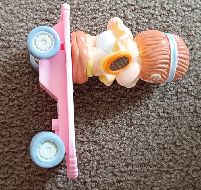 Figurine novelty skate - photo numéro 3