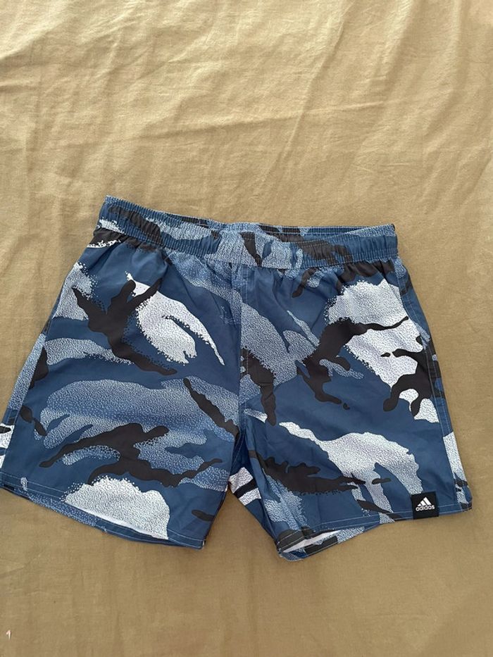 Short Adidas bleu 12 ans
