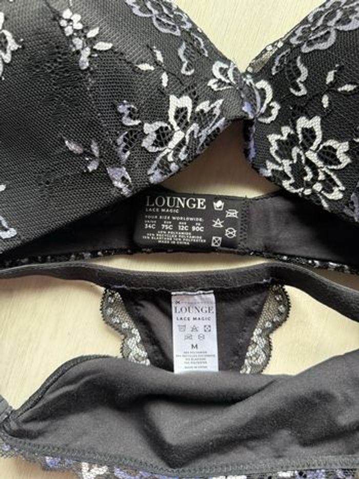 Ensemble lingerie Lounge. - photo numéro 3