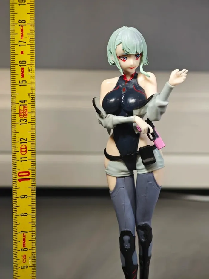 Figurine CyberPunk Edgerunners : Lucy 17cm neuve avec boîte - photo numéro 9