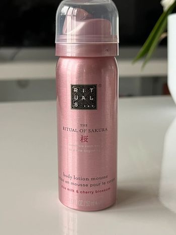 Body lotion mousse 🍒 Rituals