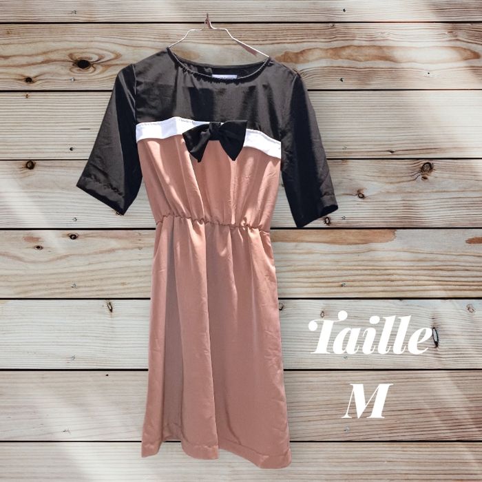 🎀 Robe colorée avec nœud – Compania Fantastica 🎀