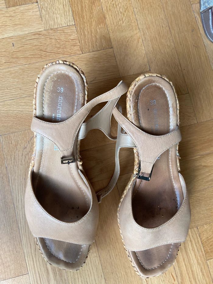 Sandales beiges Morena Gabrielli cuir/ paille taille 39 avec bandoulière talon 10cm platphorme 3cm - photo numéro 3