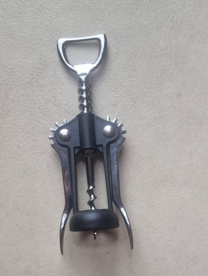 Tire bouchon petit et ouvre boîte - photo numéro 3