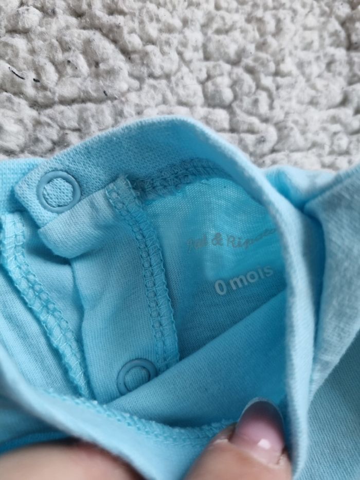 🌹 Lot de 2 t-shirt manches longues 🌹 - photo numéro 2