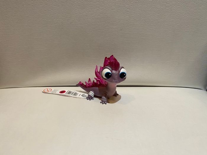 Figurine salamandre la reine des neiges