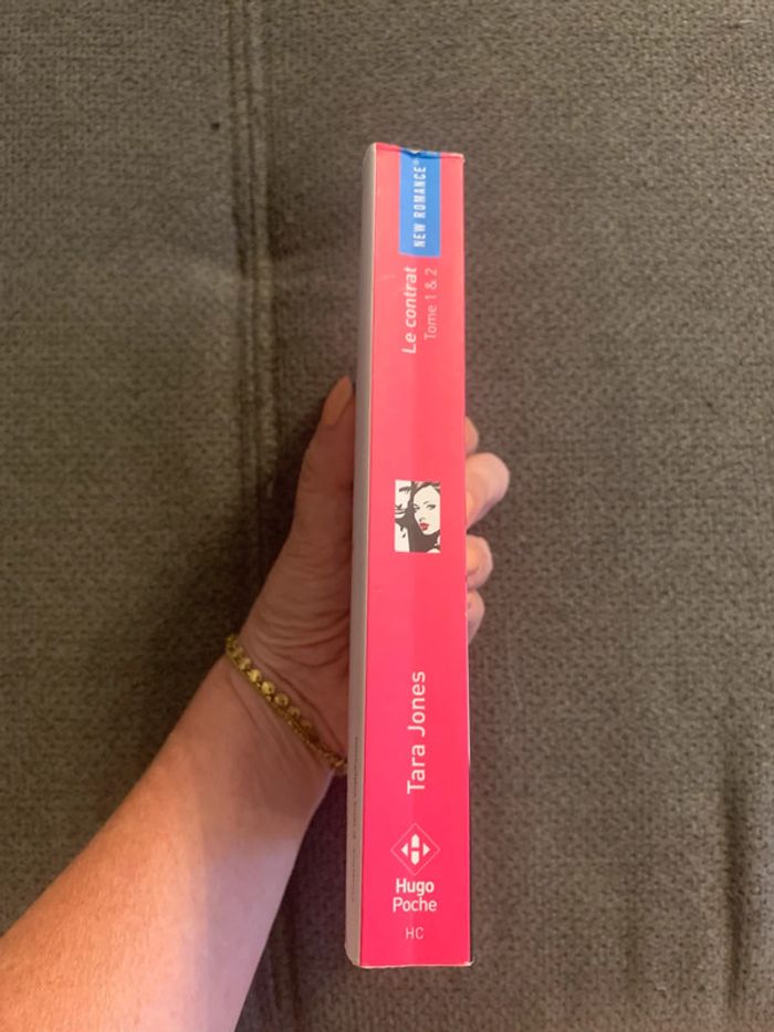 Livre le contrat Tara Jones tome 1 & 2 - photo numéro 4