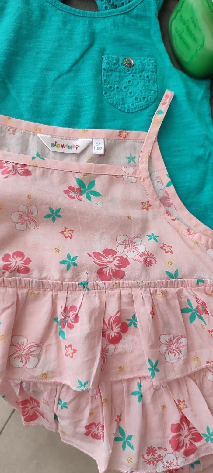 Lot 2 tops 5 ans - photo numéro 3