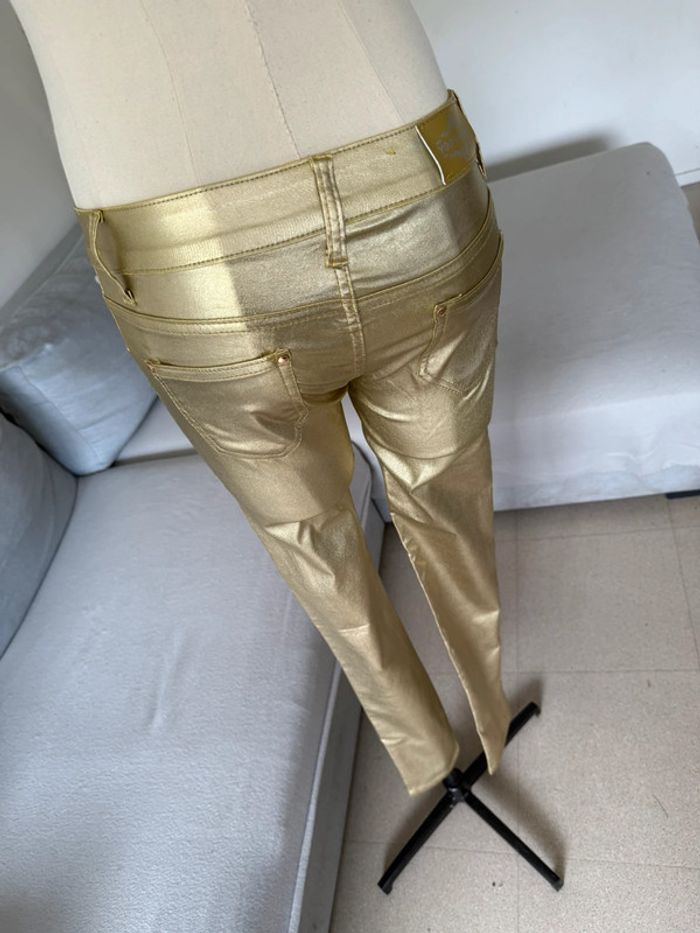 Pantalon doré pour femme - photo numéro 2