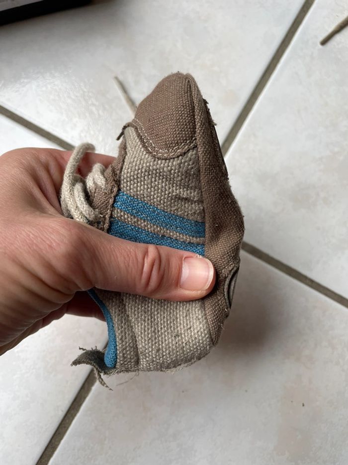 Baskets souples Adidas t.18 - photo numéro 8