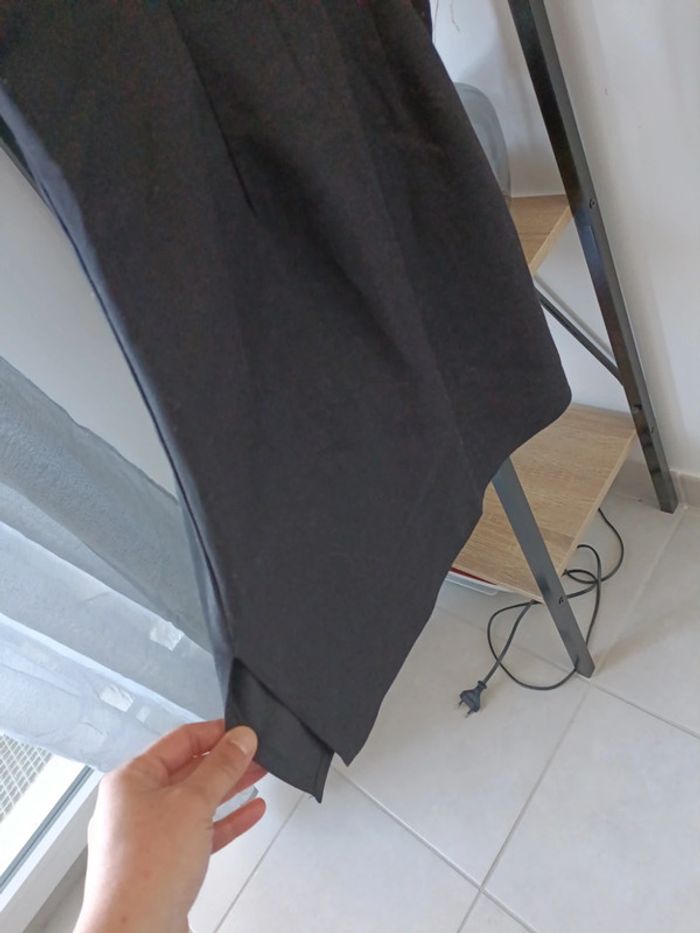 Robe courte noire - fente coté H&M – Taille 36 – Neuve - photo numéro 3