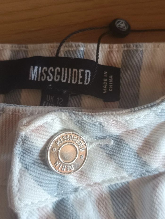 Short Miss Guided peu portée - photo numéro 2