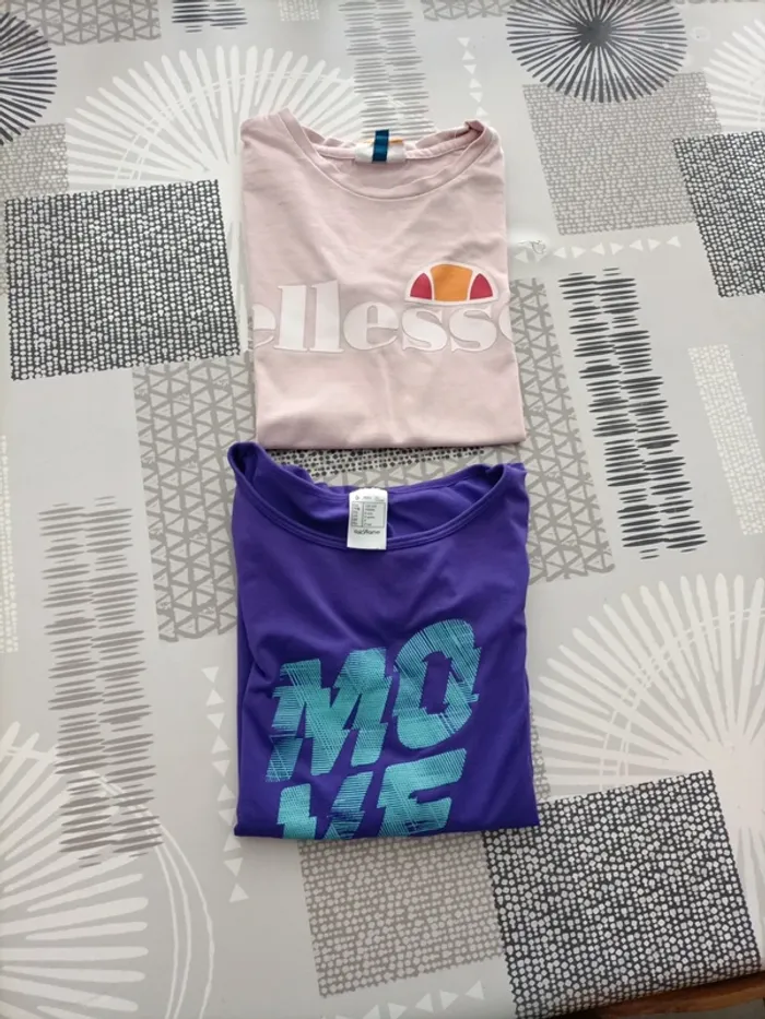 Lot 2 tee shirt