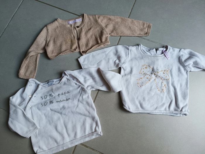 Pulls/gilet taille 6 mois