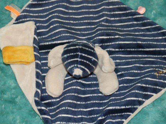 Doudou plat chien gris bleu Noukie's 🐶 Parfait état - photo numéro 2