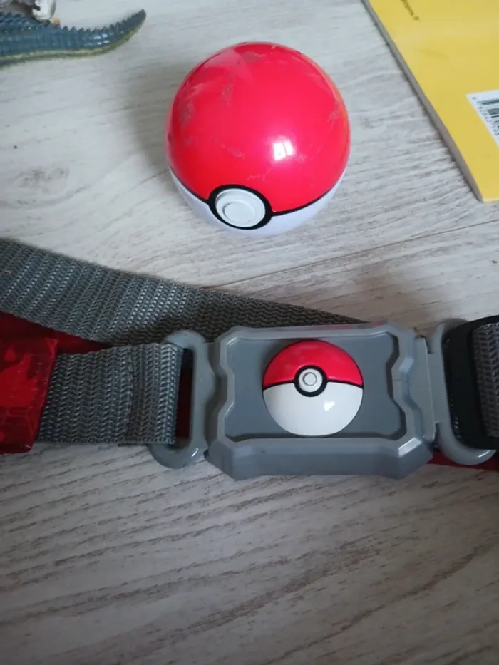 Lot figurines pokemon + ceinture + pokeball - photo numéro 8