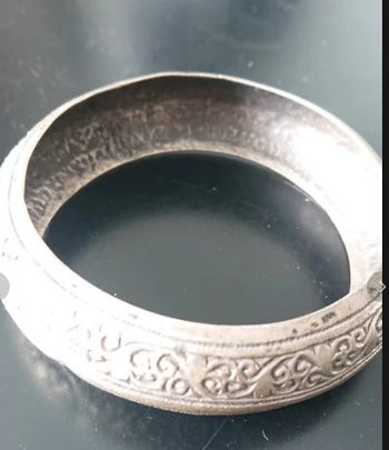 Bracelet vintage annees 60 métal argenté gravé