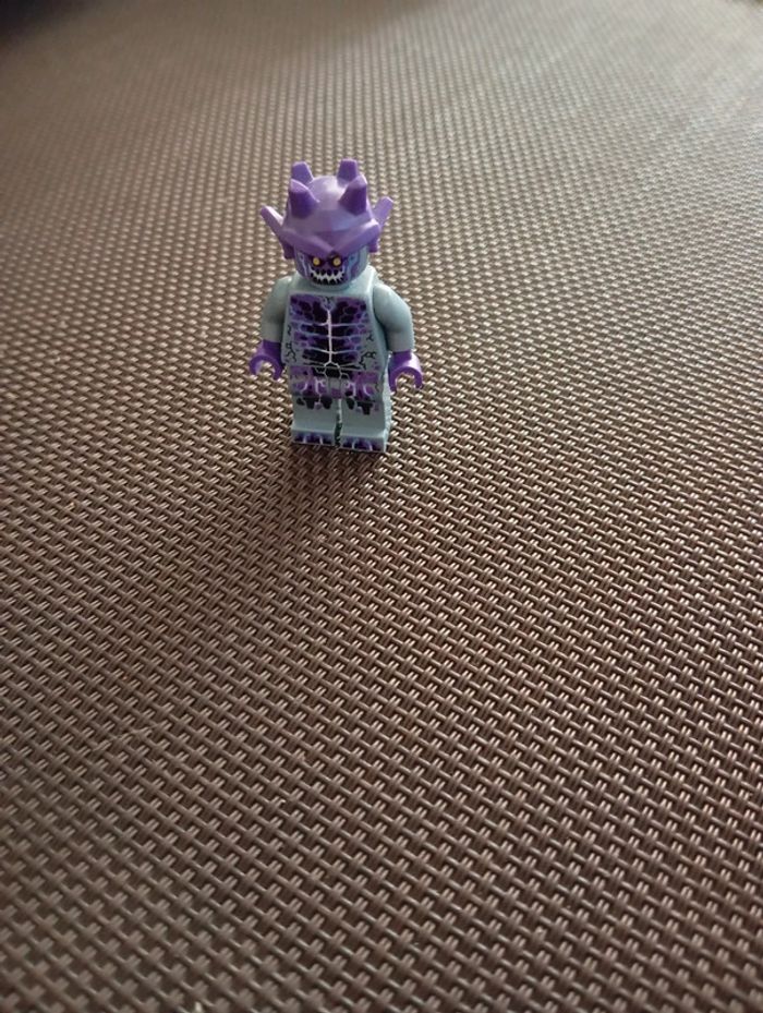 Stone stromper-fully cracked open chest and legs,open.