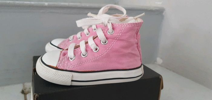 Chaussures converse bébé fille Pointure 21 VIN - photo numéro 3