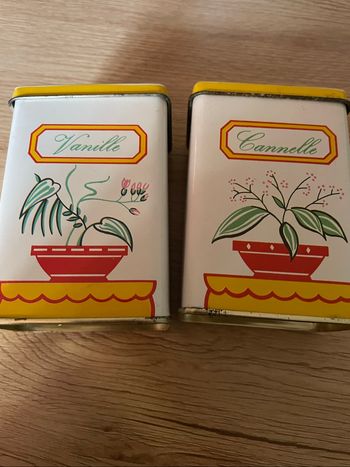 Boite metal vintage francoise saget