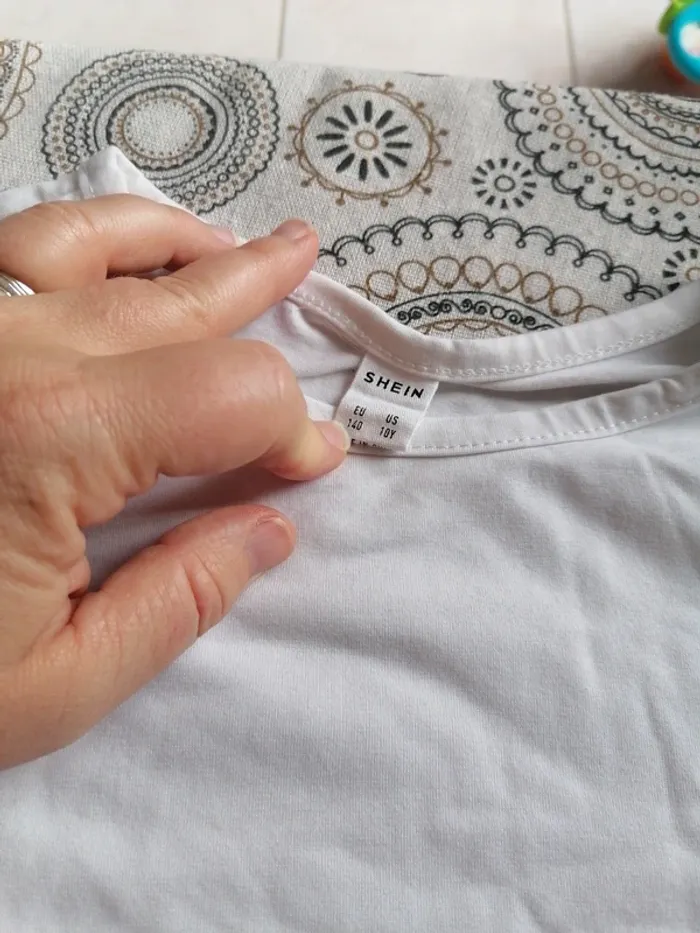 T-shirt Shein 10 ans - photo numéro 4