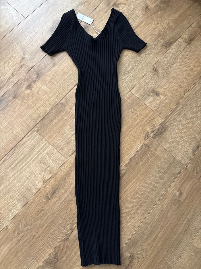 Robe noir moulante neuve