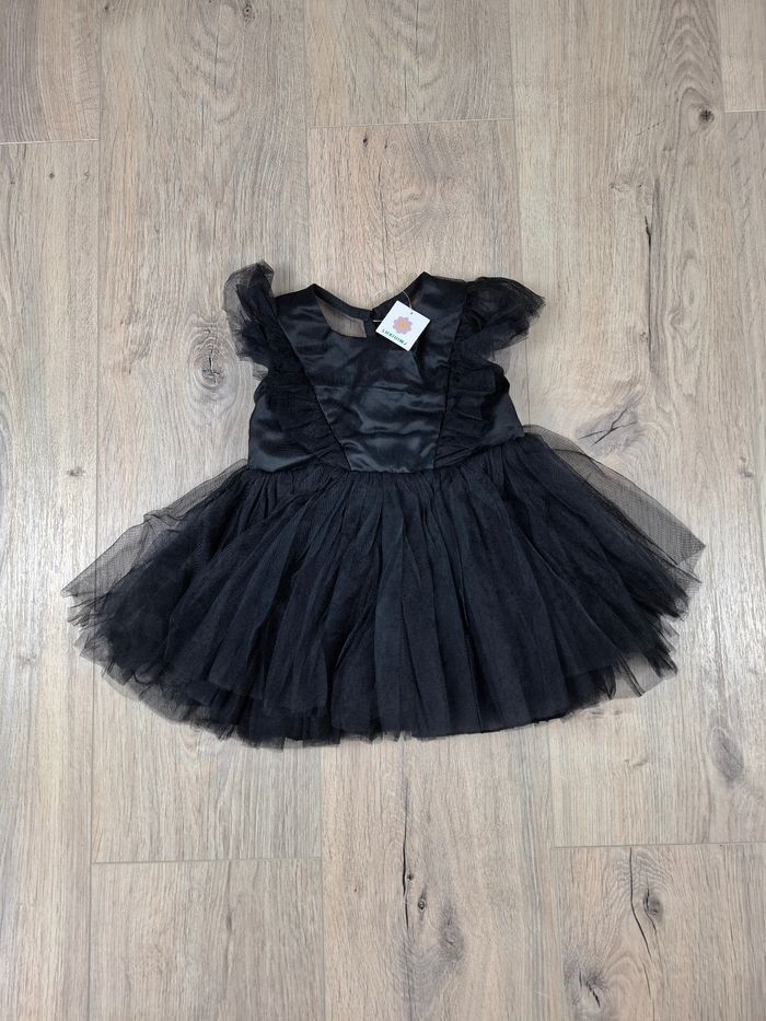 Robe noire bébé 3-6 mois effet tutu