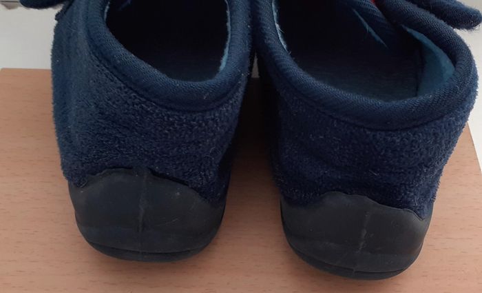 Chaussons garçon pointure 25 - photo numéro 4