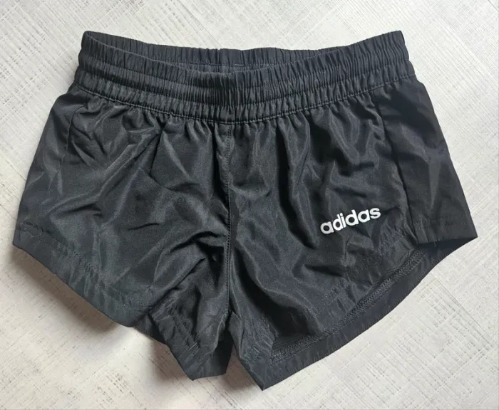 Short de sport adidas 7.8 ans
