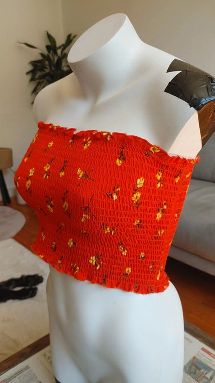 Crop top élastique Marque Ardene taille s couleur orange corail rouge motif à fleurs - photo numéro 3