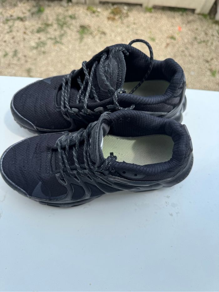 Nike noir - photo numéro 2