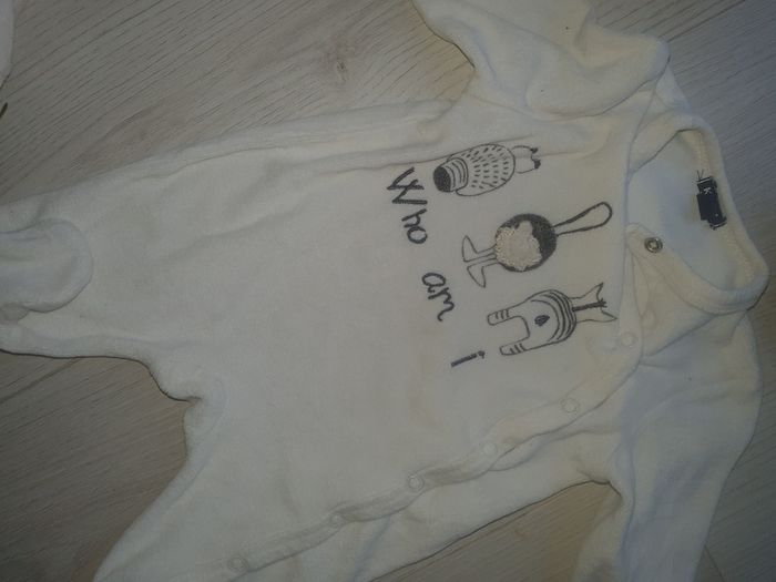 Lot pyjamas très bonetat - photo numéro 5