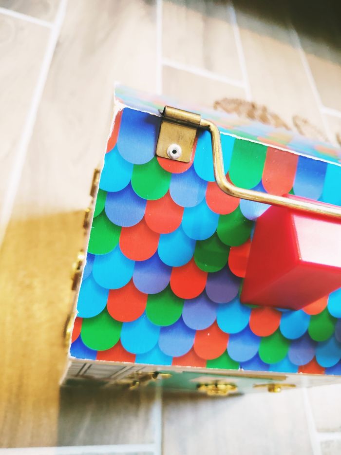 🏠Maison multi activités sonore avec serrures/verrous en bois et poupées marque Melissa & Doug - photo numéro 7