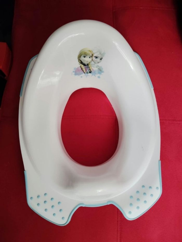 Rehausseur a toilettes reine des neiges