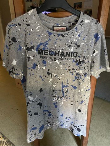 T-shirt gris  tâche de peinture, 164 cm