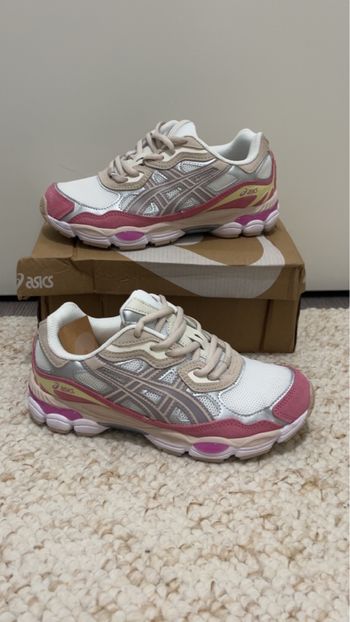 Asisc gel rose neuve taille 39