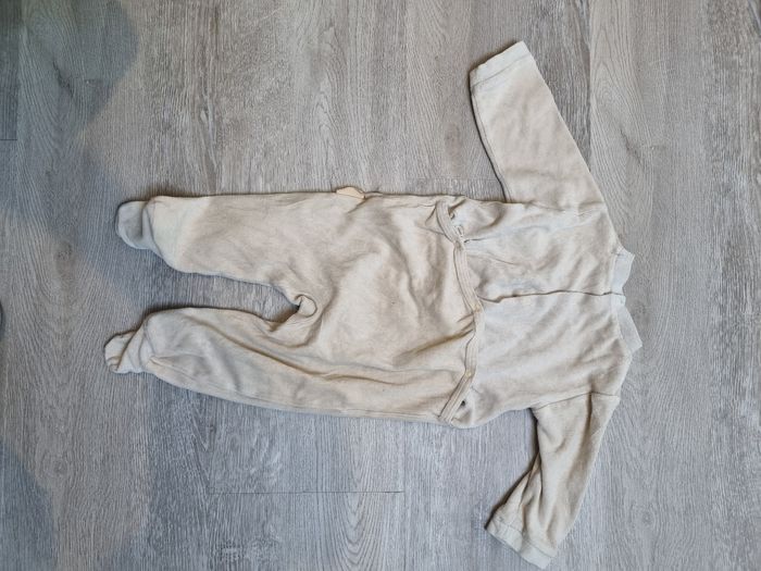 Pyjama taille 12 mois - photo numéro 2