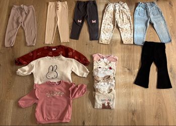 Lot vêtements fille taille 12-18 mois