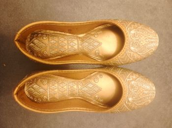 Ballerines dorées fille taille 30