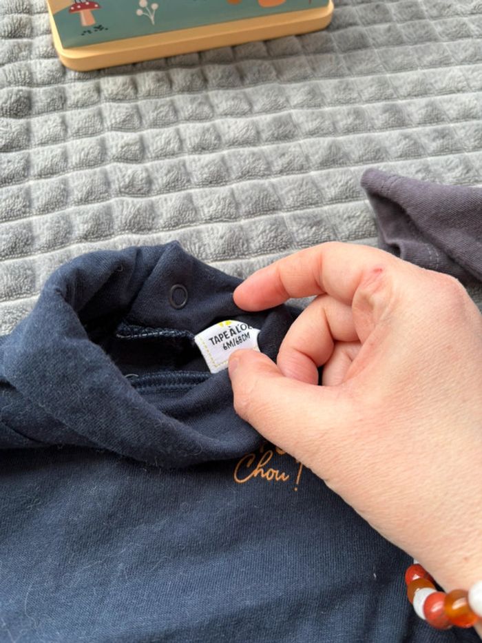 Lot de deux tee shirts, taille 6mois, bébé garçon ( tape à l’œil) - photo numéro 3