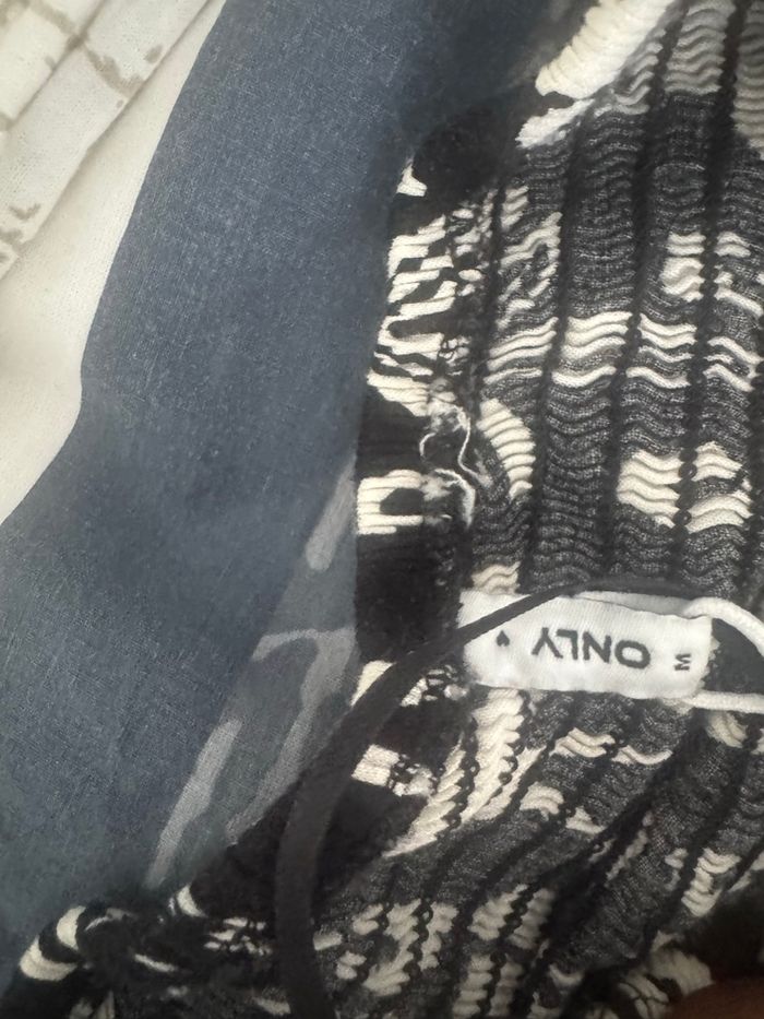 Lot robe boohoo only - photo numéro 2