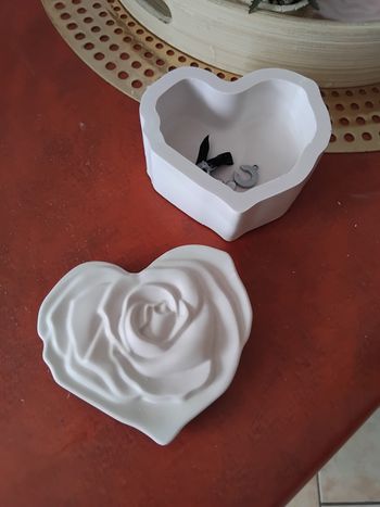 Boîte à bijoux en plâtre