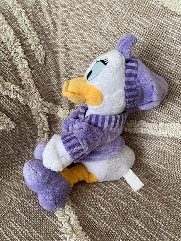 Peluche doudou 33cm Disney Daisy canard blanc et violet pyjama très bon état - photo numéro 4